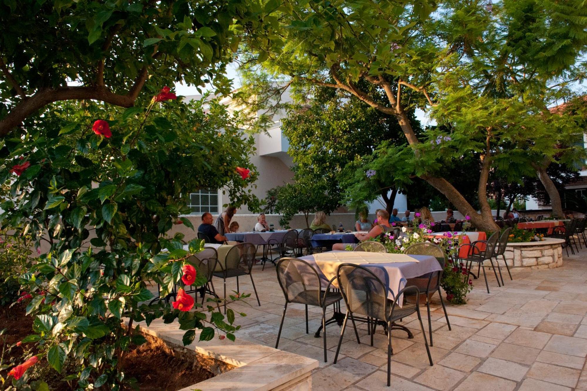 Marie Hotel Acharavi  Dış mekan fotoğraf