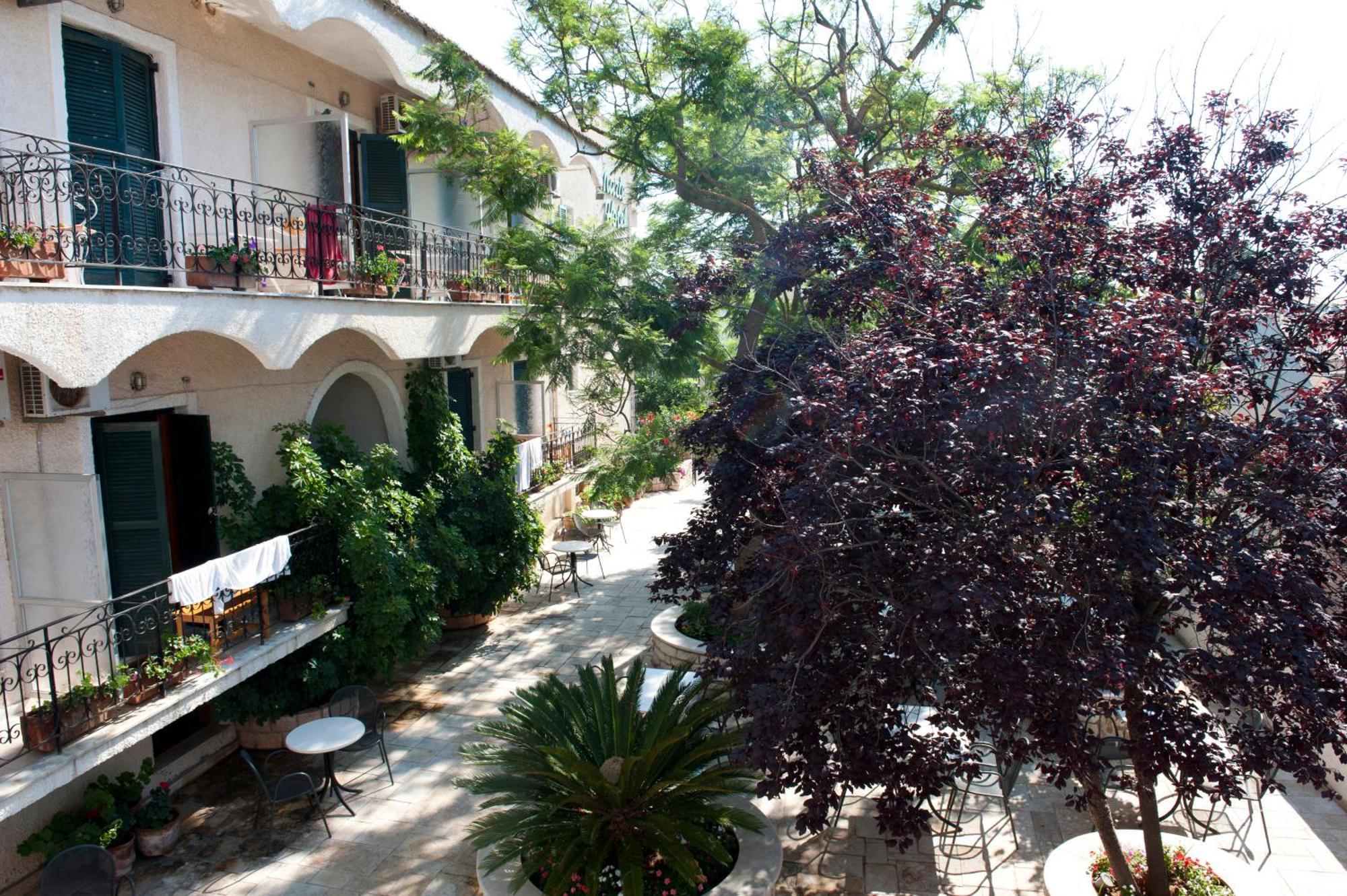 Marie Hotel Acharavi  Dış mekan fotoğraf